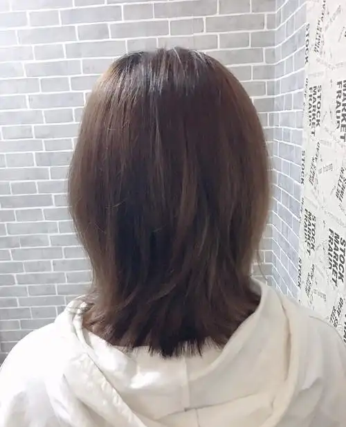 这款发型的背面很漂亮