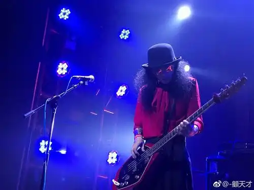 大啃的相册蒋晗海龟先生贝斯手