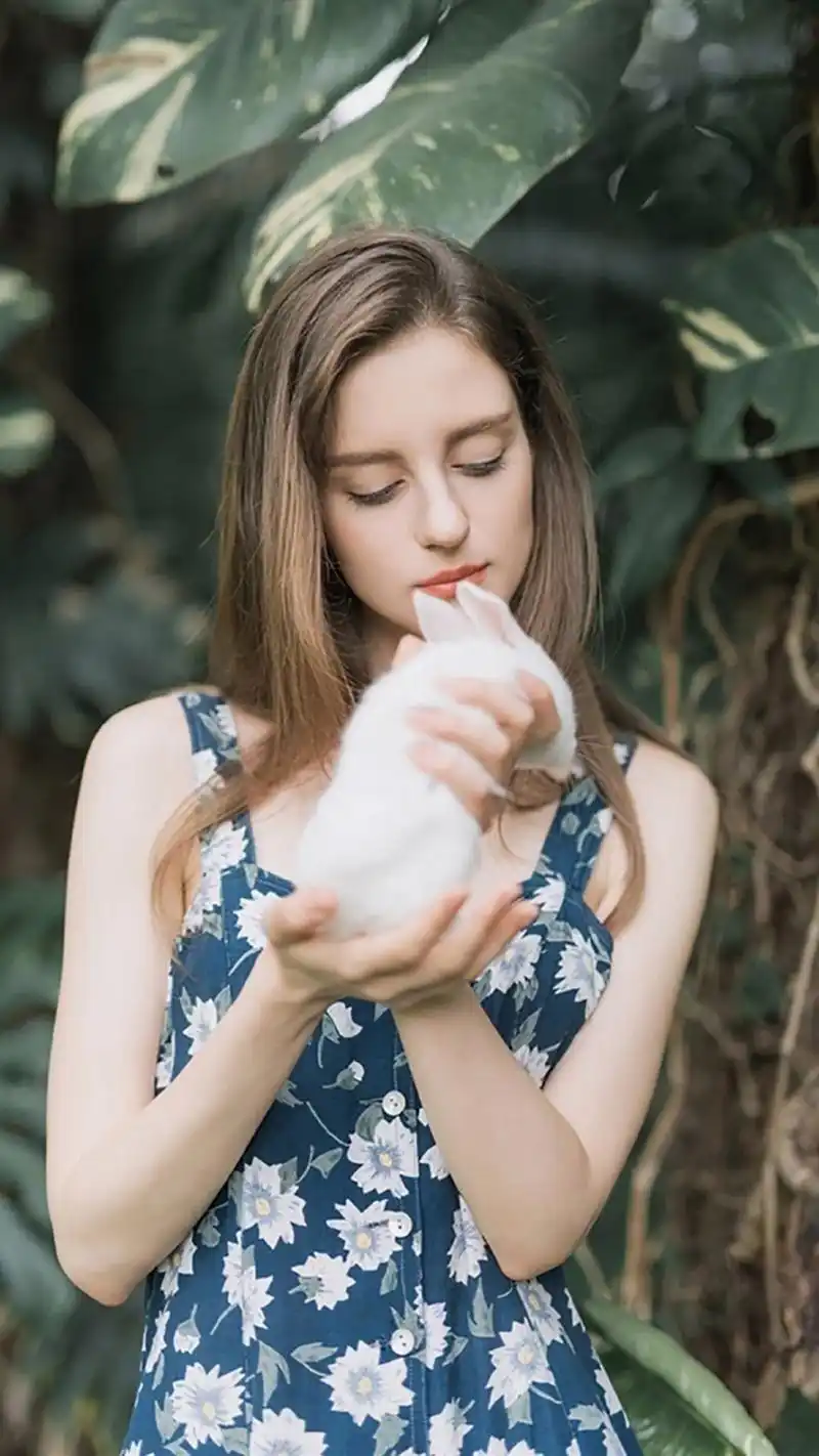 欧美森系美女清纯养眼户外写真高清手机壁纸
