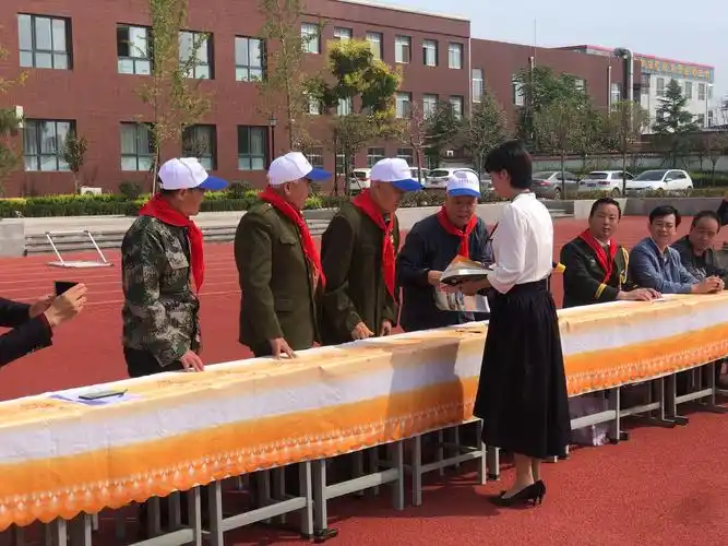 【富平县·莲湖学校】—"庆祝建国七十周年,老战士讲红色故事"主题