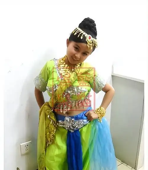 袖珍女朱洁嫁袖珍男11年最大心愿是想生一个孩子