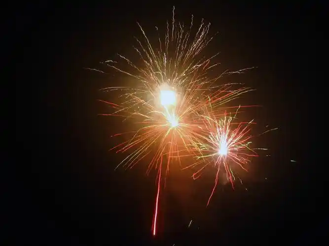 烟花烟花漫天飞