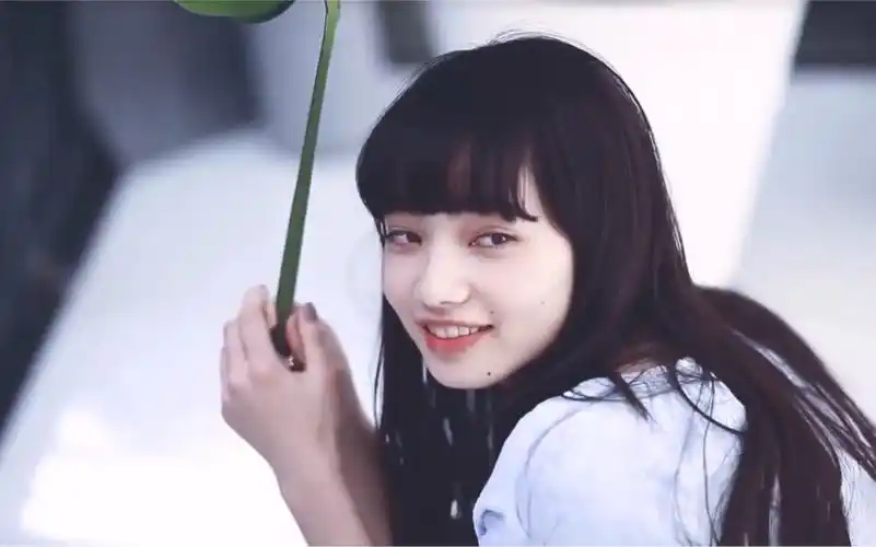 【小松菜奈】氛围感美女,日本厌世脸与高级脸结合  今日的美女子你爱