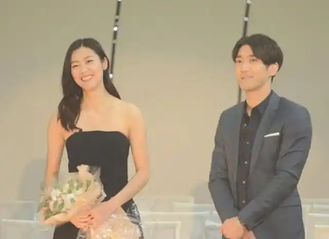 刘雯哭着回应和崔始源恋情,称享受那种生活状态,粉丝心碎不敢信