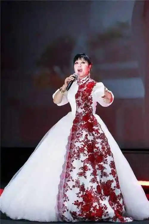今日更新殷秀梅歌曲殷秀梅被誉为美声皇后
