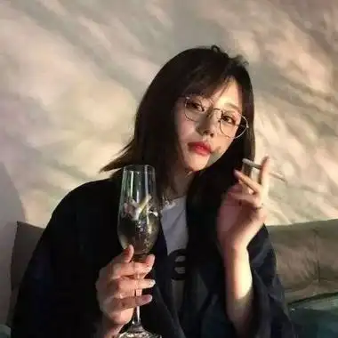 个性头像女生气质高冷抽烟2021最新越长大挽留的话越难说出口