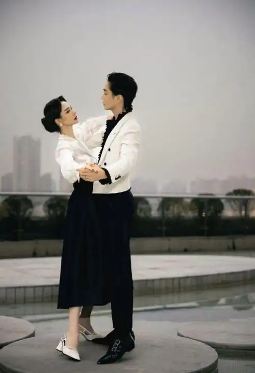 戚薇李承铉跨年双人舞台