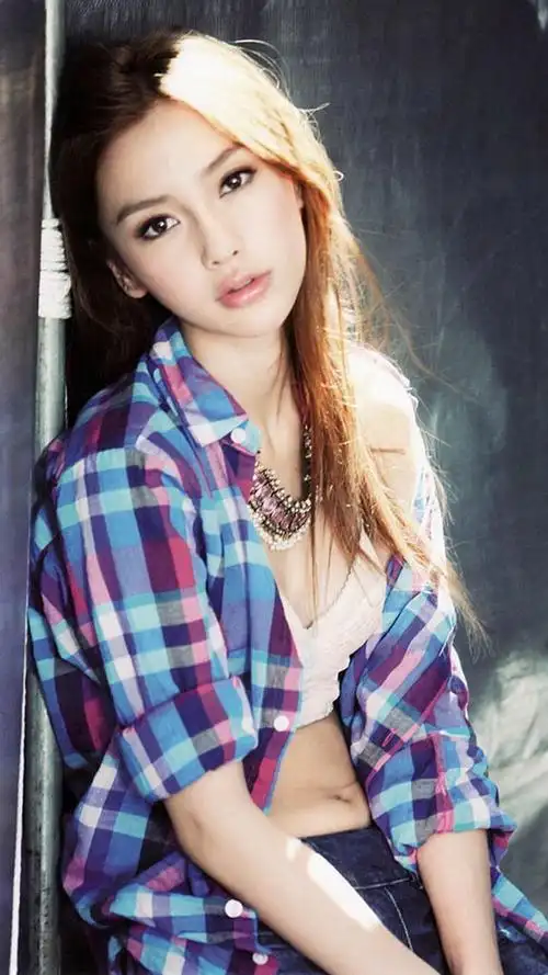 上传这重照片求angelababy杨颖最美的照片20张你可以关注她的wei博嘛