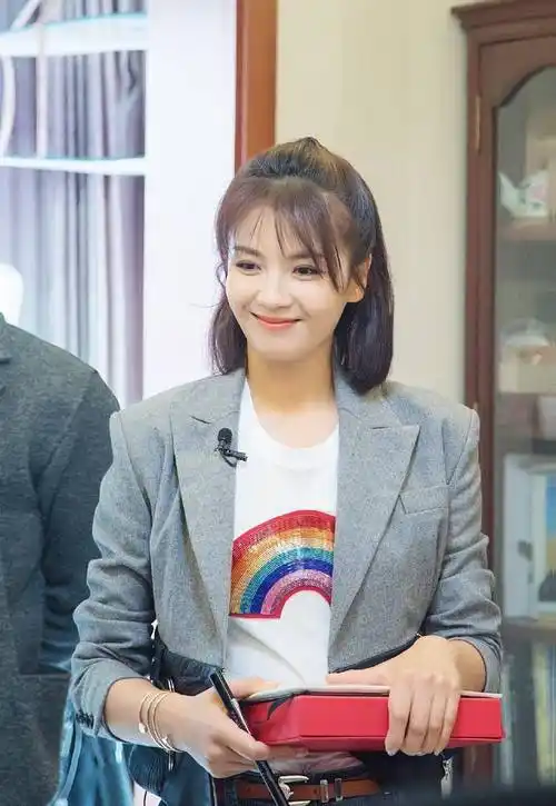 刘涛剪超短发型,整个人大变样,这大妈头怎么营销都不漂亮!