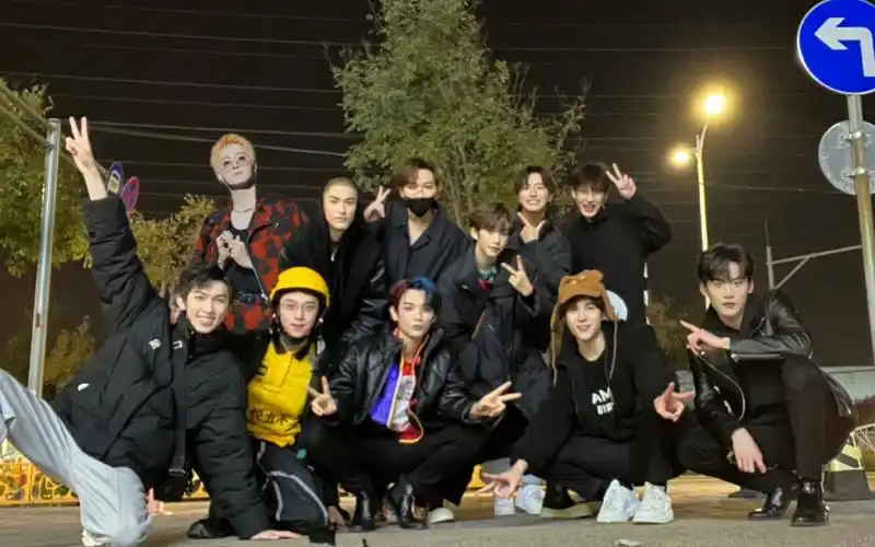 【into1】今天最开心的是收获3张可爱合影