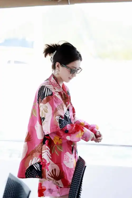 江疏影晒花少神转场