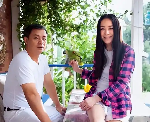 演员李琳:嫁大10岁导演不幸福,二婚嫁运动员李大双,今苦尽甘来