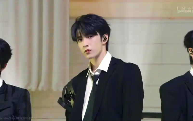 活动作品刘耀文舞台不能没有刘耀文三公混剪