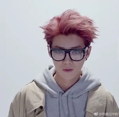 戴眼镜鹿晗赏心悦目合集 自带总裁气场