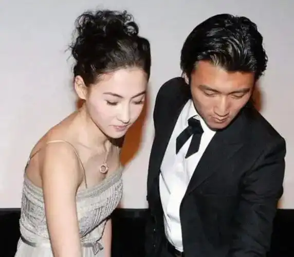 大瓜王菲谢霆锋突然宣布喜讯恭喜终于等到这一天了