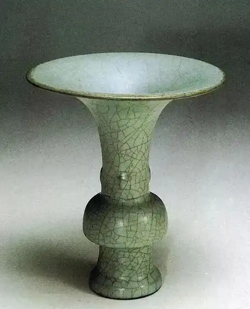 巅峰时期的宋官窑 ,一件就能在北京换套四合院 !