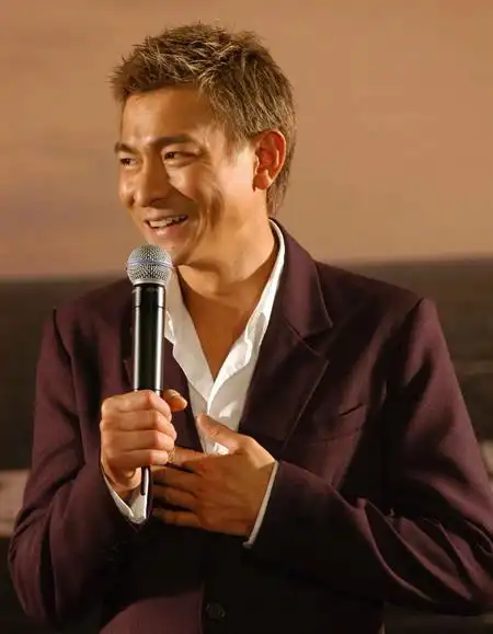 图文刘德华2006粤语大碟发布会天王登场