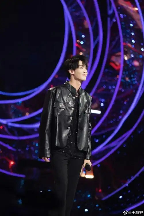 amber王赫野合唱王嘉尔的歌#99#amber王赫野唱中文