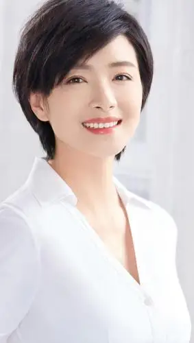 万茜清新气质写真照,散发淡淡女人香