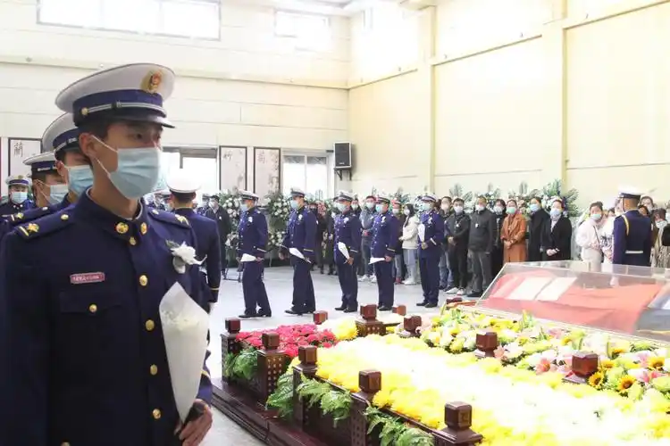 11月15日上午,陈建军同志遗体告别仪式在蒙城县殡仪馆举行.