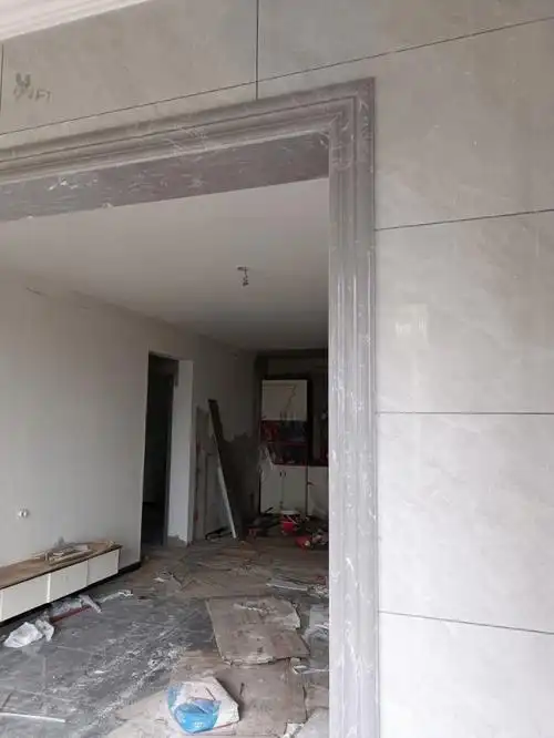 大理石门套终于装好了