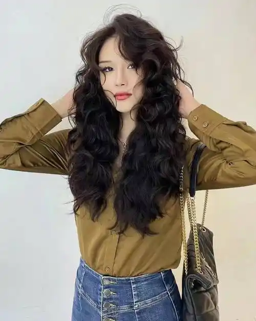 记住"三烫三不烫",显年轻气质,头发蓬松洋气_女性_发型_卷发