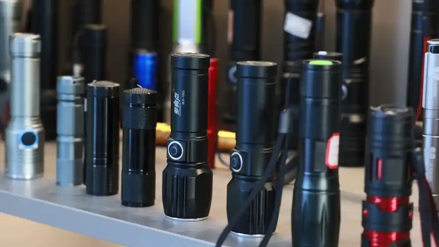 新时代中国调研行之长三角篇丨一支手电筒逐步畅销全球底气何来