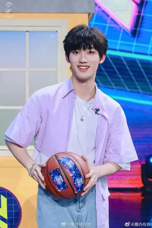 丁程鑫快乐大本营##丁程鑫从来不发朋友圈