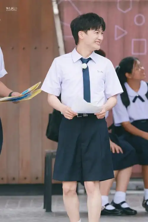 周深校服造型路透##周深奔跑吧校服造型