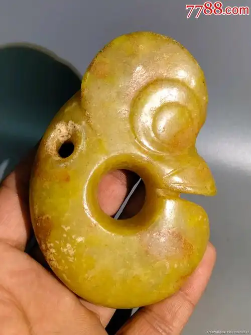 农村收的黄玉玉猪龙风化明显包浆沁入骨红山文化