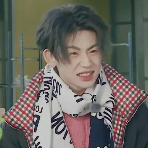 小鬼王琳凯 头像