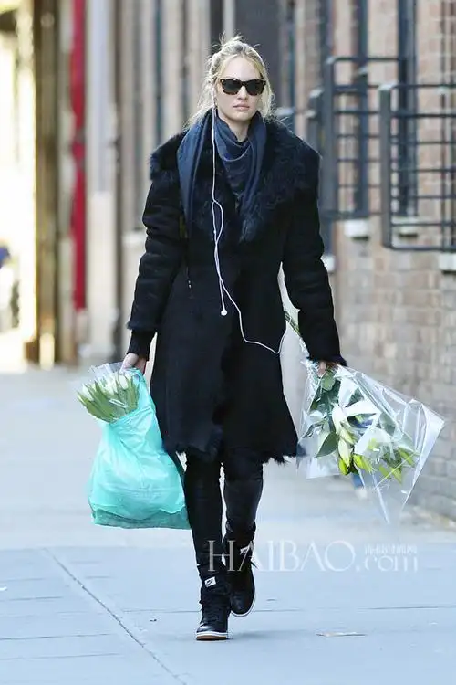 欧美明星演绎秋冬质感大衣街拍第一波