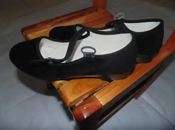 黔城牌女士平绒面宾馆酒店商场礼仪广场舞蹈平底中跟专用布鞋