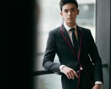 2021年的郑州暴雨中,吴磊以非常低调的方式捐赠了100万.