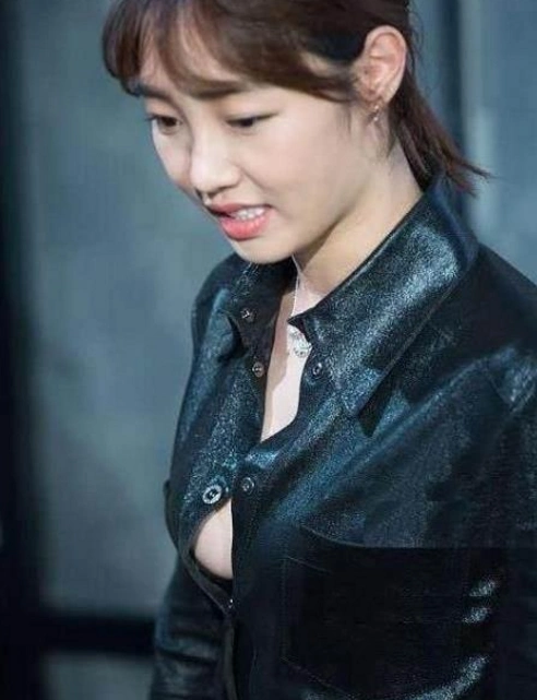 白百何为何会出轨,看看着装就知道,网友感叹尺度太大受不了