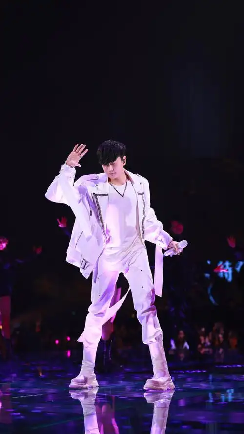 #银河综艺馆##江苏卫视跨年##澳门银河##澳门演唱会##林俊杰#