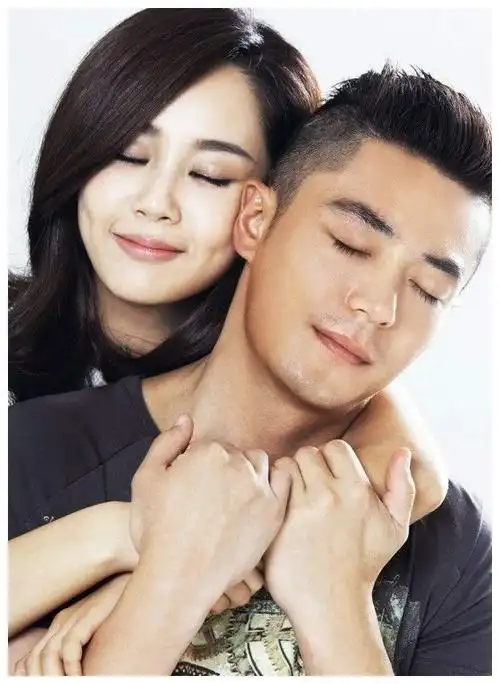 星途坎坷_杨紫:因一条项链饱受争议,后因霍建华险断演艺生涯_腾讯新闻