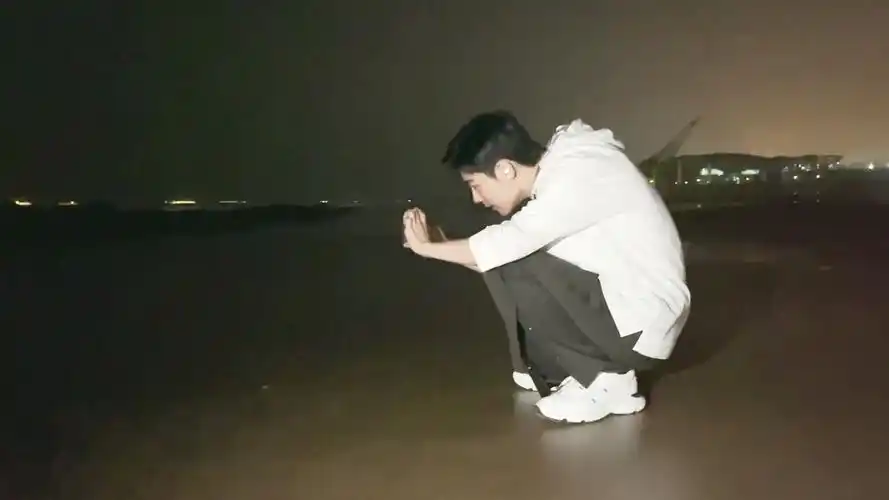 肖战 青岛海边 - 堆糖,美图壁纸兴趣社区