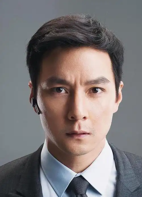 谁不想40岁了还能和吴彦祖一样的颜值,而他的寸头发型,也深深留在大家