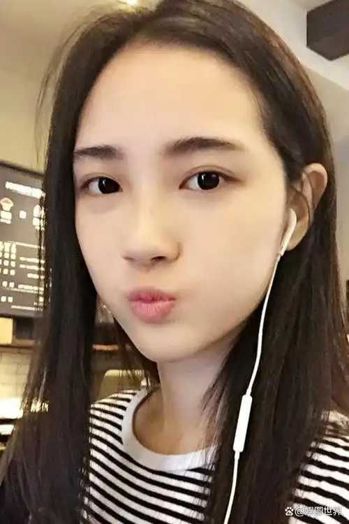 女团snh48赵嘉敏生活照青春靓丽