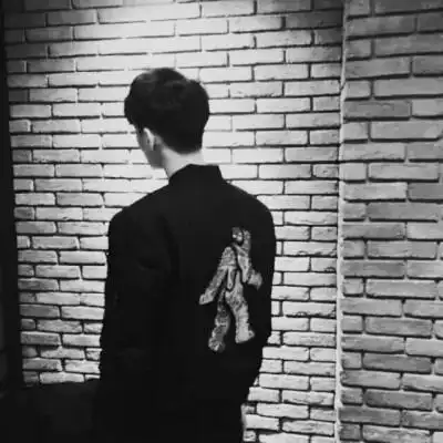 男生头像全员恶人背影