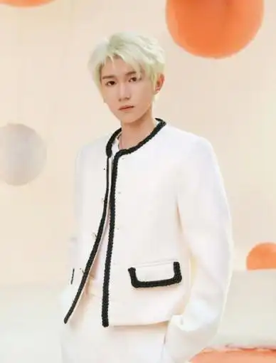 线上拉踩线下打架!王俊凯王源粉丝互殴惊动警方,演唱会恐被叫停