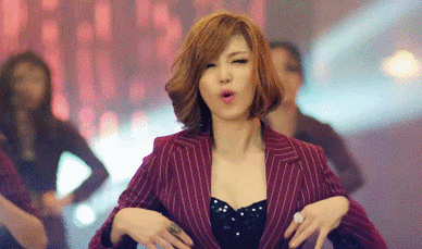 搞笑gif图:火烧屁股的爆笑动态图片