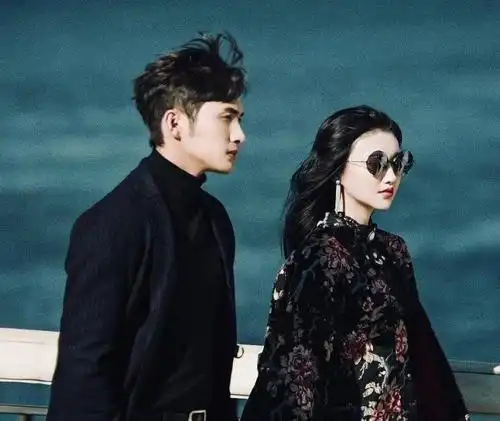 景甜张彬彬录制《快乐大本营》,剧中剧外一样甜,上班图成亮点