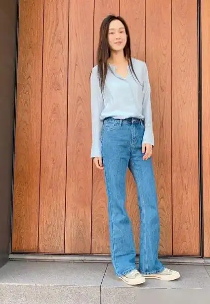 44岁范玮琪"默默无闻"?曾经热度爆表,如今却退幕养娃