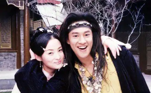 扒扒剧版卧虎藏龙主演现状蒋勤勤将生二胎黄奕被婚姻拖垮事业