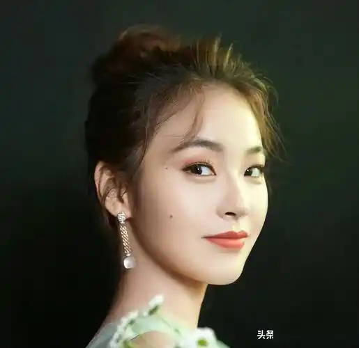 脸上这3处有痣的女人比普通人看着有气质精致又好看