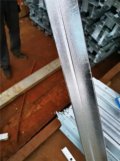 热镀锌角钢接地极,垂直接地体,可根据用户定制长度,厚度,锌层等.