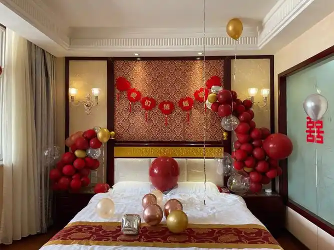 酒店婚房布置
