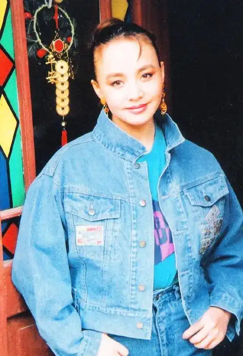 宋丹丹年轻时美爆了!当年让倪萍黯然失色,还说杨紫不适合娱乐圈|小花